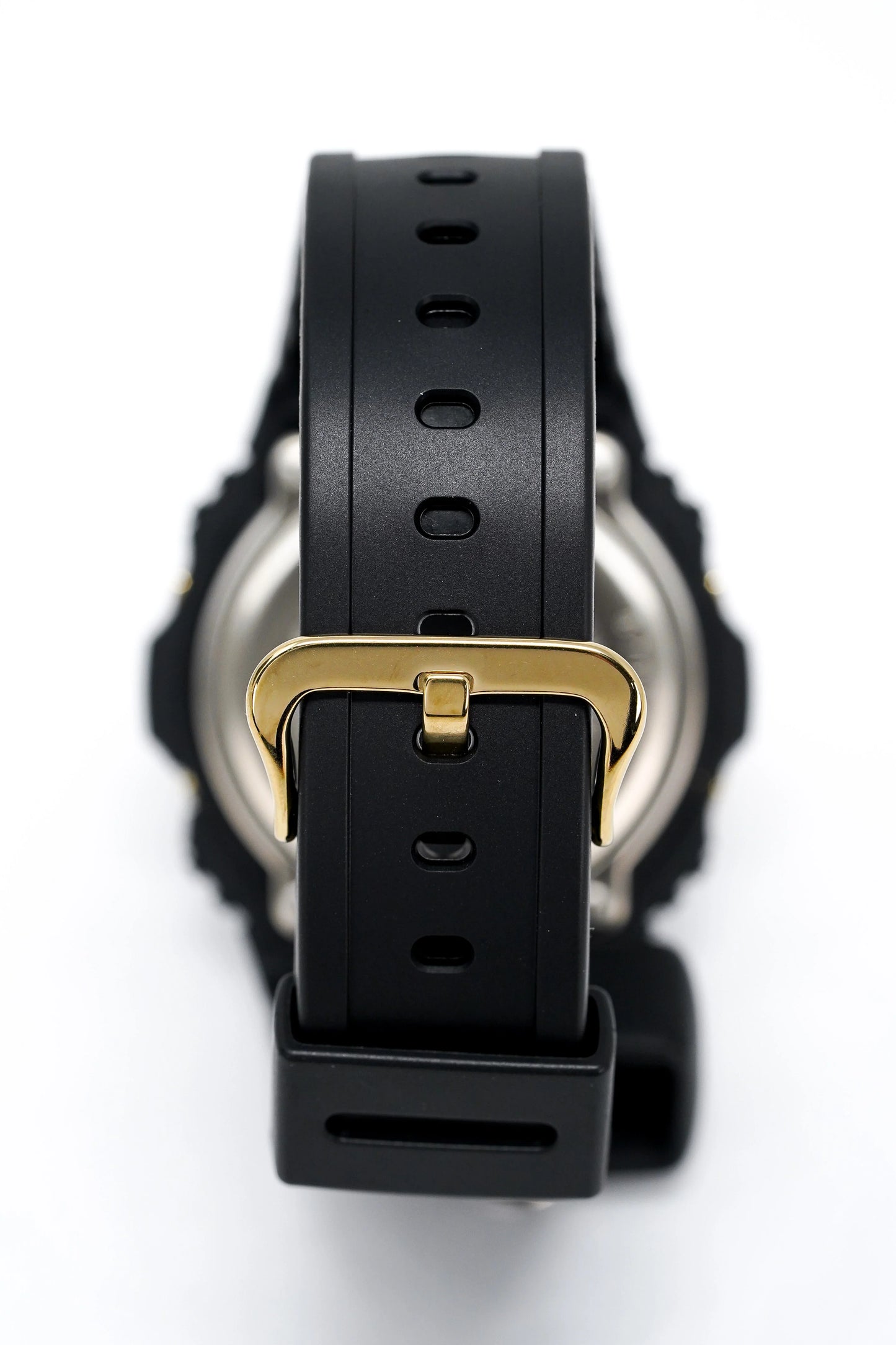 Casio G-SHOCK DW-5700BBMB-1DR Men’s Digital Watch – Matte Black Minimalist Edition